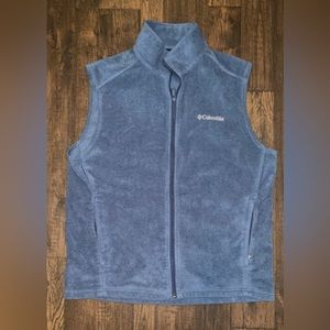 Men’s large Columbia fleece vest.